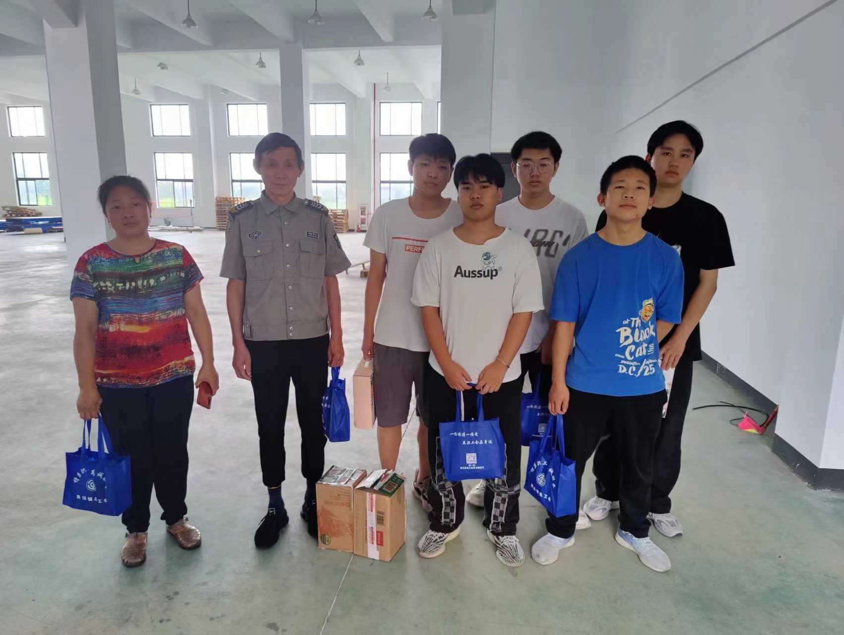 1690169120721522.jpg 5e1494ce990a9431e9ece9f845cbd49.jpg