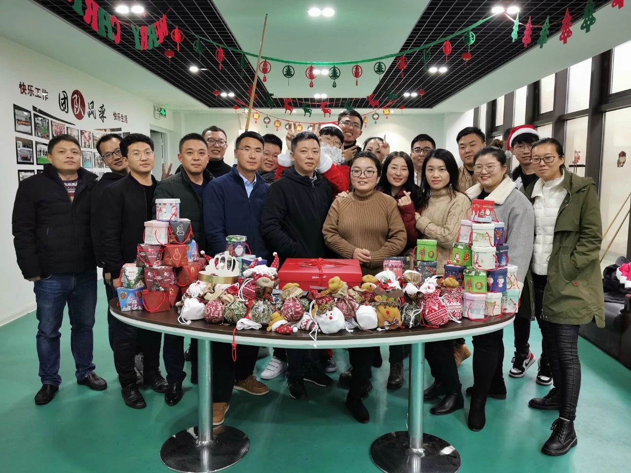 圣誕主題生日趴 | 濃情暖意平安夜，誕愿有你共前行