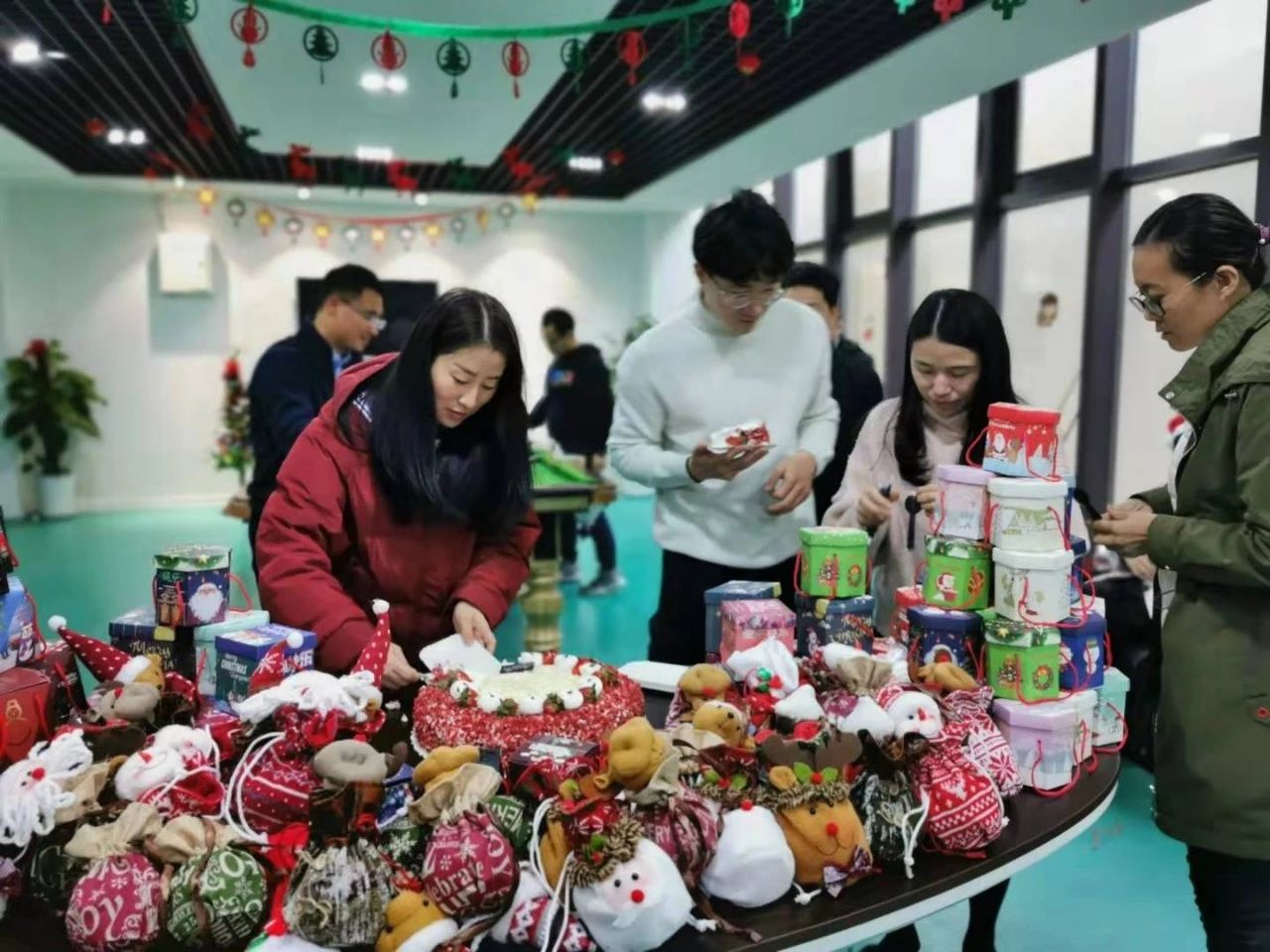 圣誕主題生日趴 | 濃情暖意平安夜，誕愿有你共前行