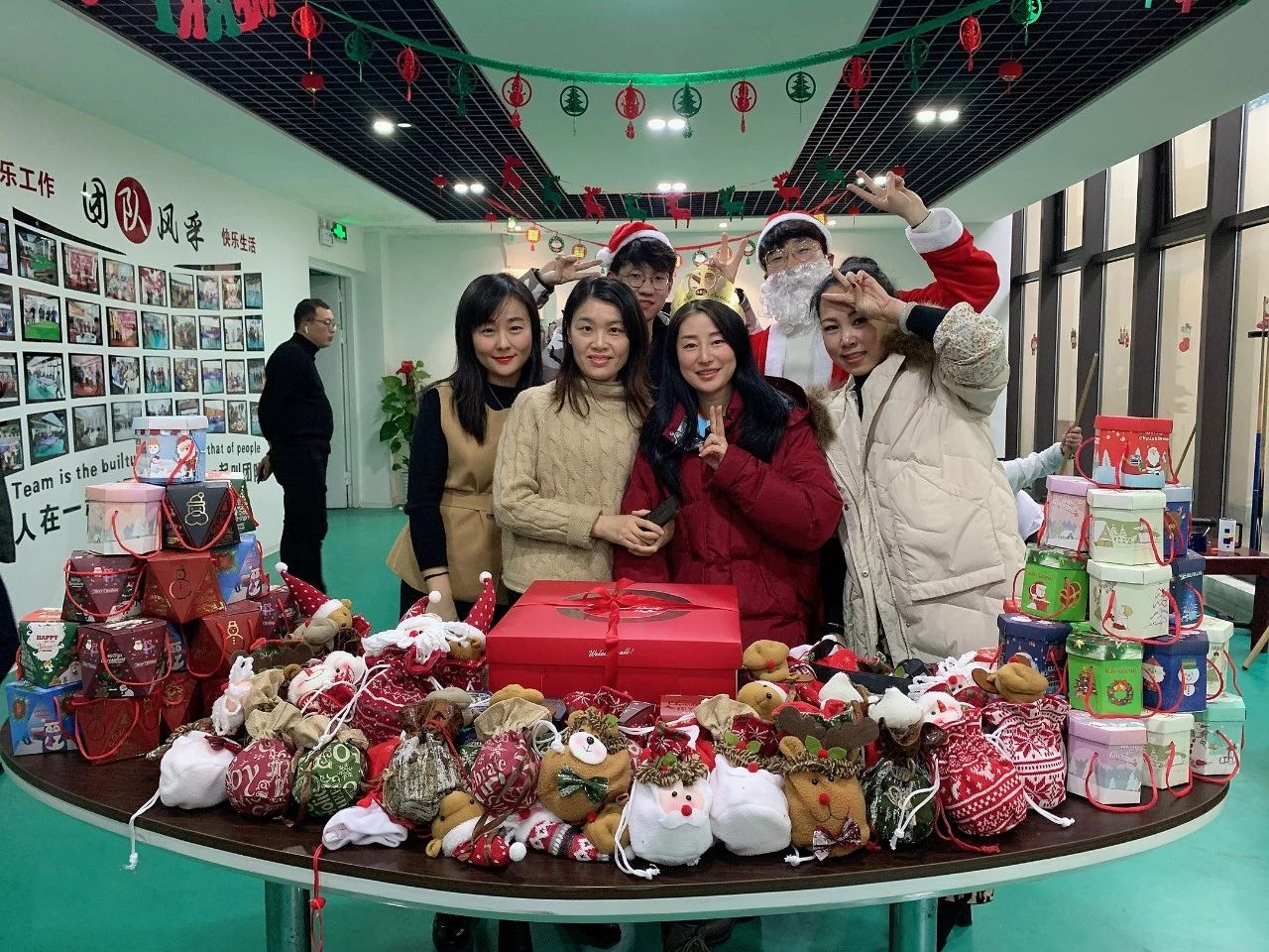 圣誕主題生日趴 | 濃情暖意平安夜，誕愿有你共前行