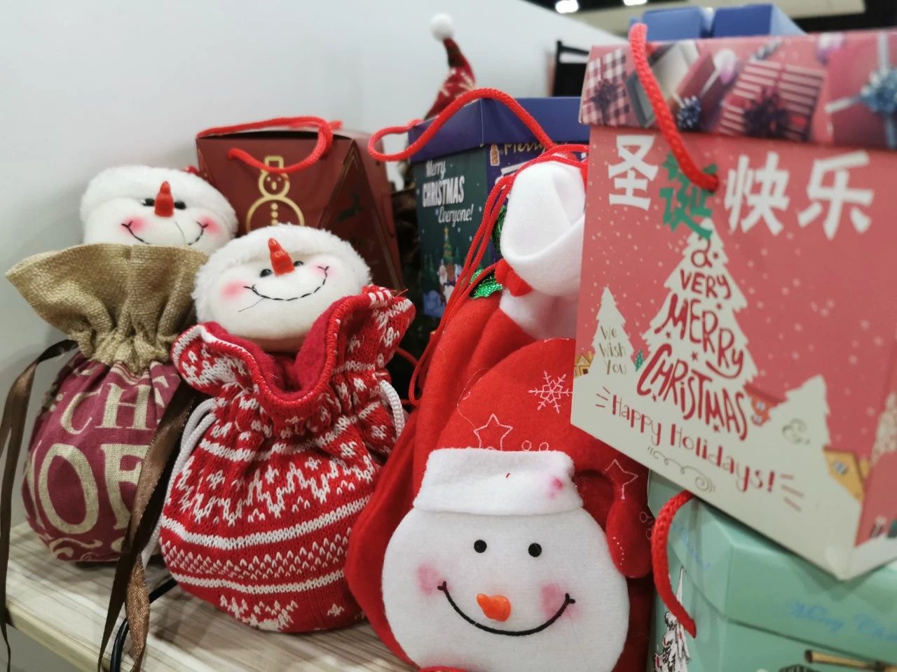 圣誕主題生日趴 | 濃情暖意平安夜，誕愿有你共前行