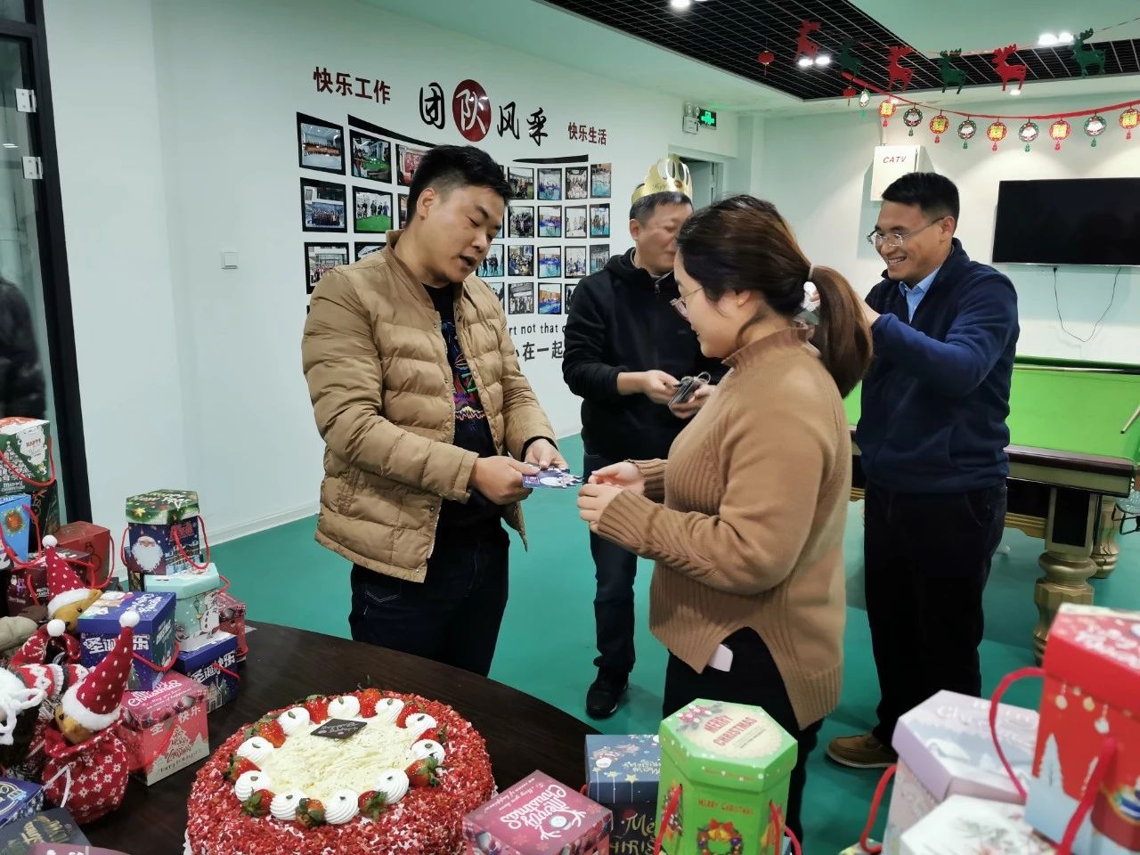 圣誕主題生日趴 | 濃情暖意平安夜，誕愿有你共前行