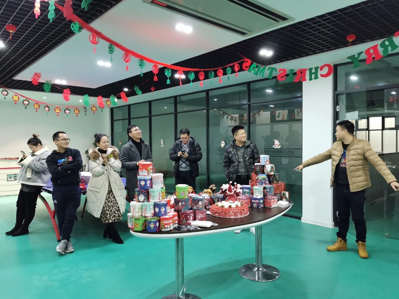 圣誕主題生日趴 | 濃情暖意平安夜，誕愿有你共前行